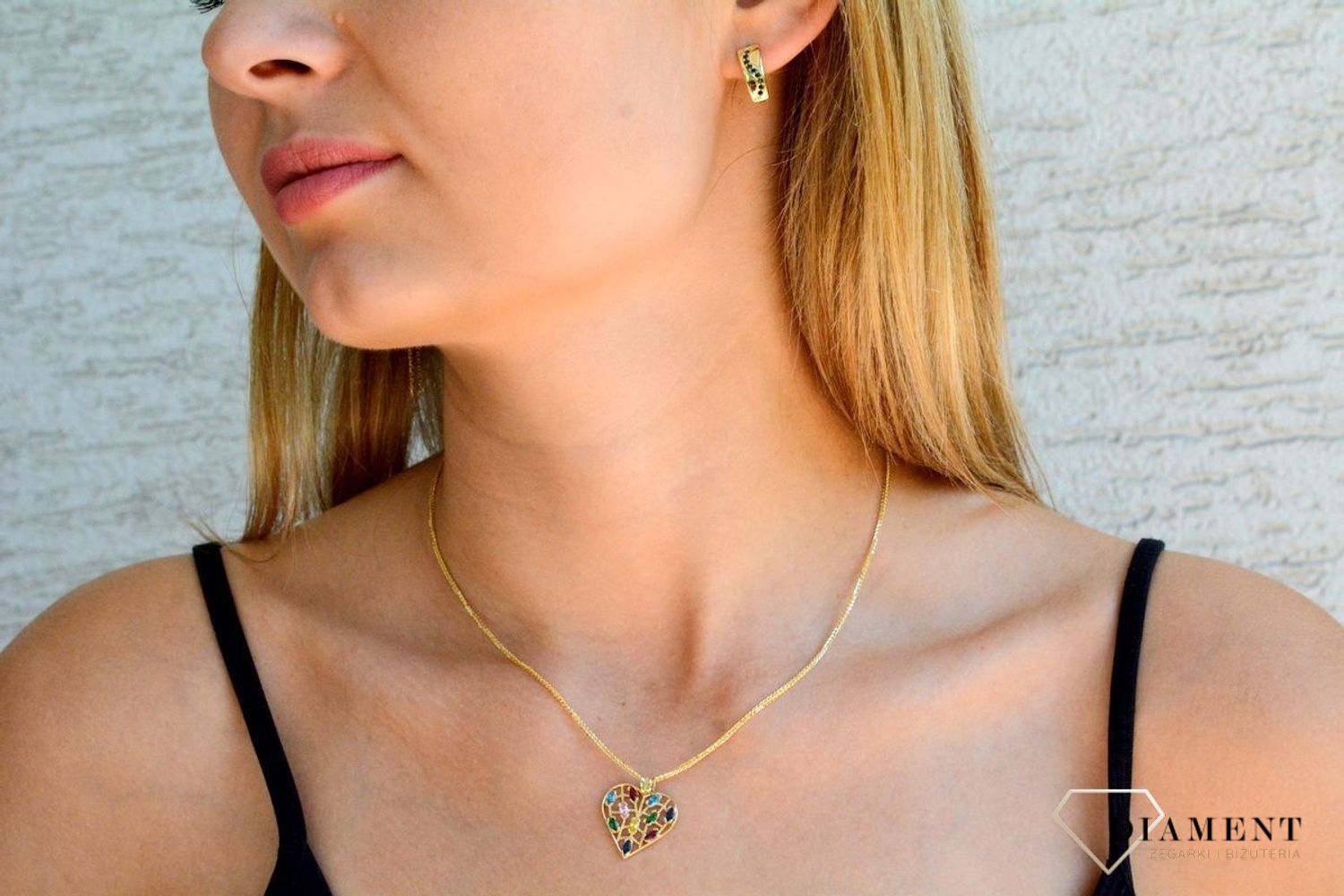 Złote kolczyki damskie 375 klasyczne z czarnymi cyrkoniami KL 8821 375.jpg